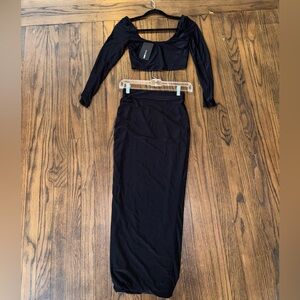 Black 2 piece High-Waist Maxi Skirt - and long sleeve crop top